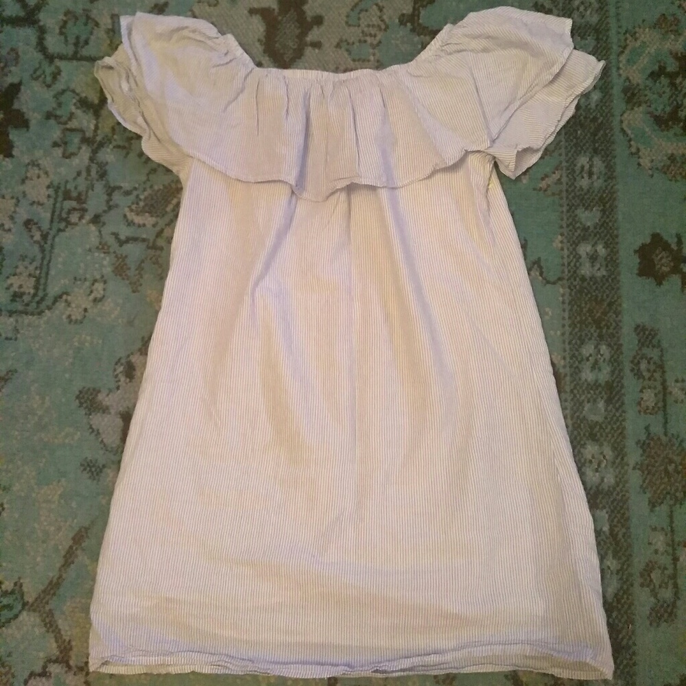 Strapless Ruffle Top - Picture 2 of 3